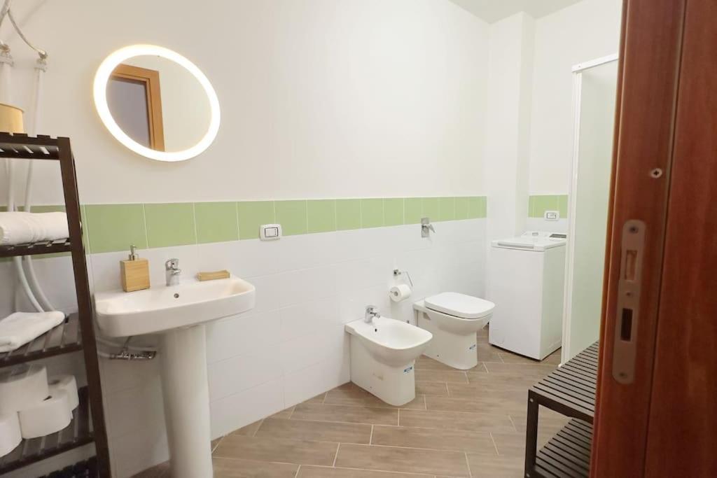 Molo Five Apartment ปาแลร์โม ภายนอก รูปภาพ